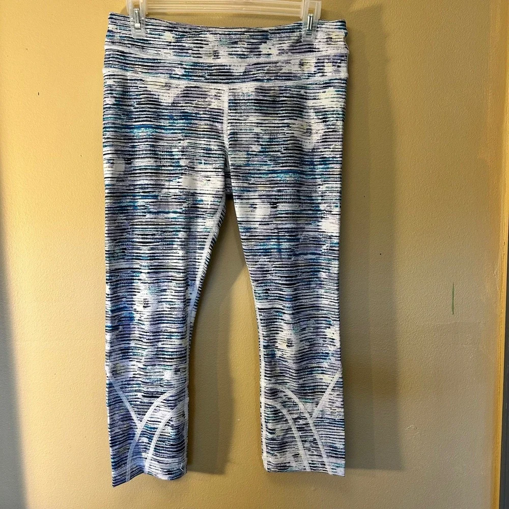 Lululemon Workout Crop Leggings‎ Size 8 Blue White Athletic Fitness Run